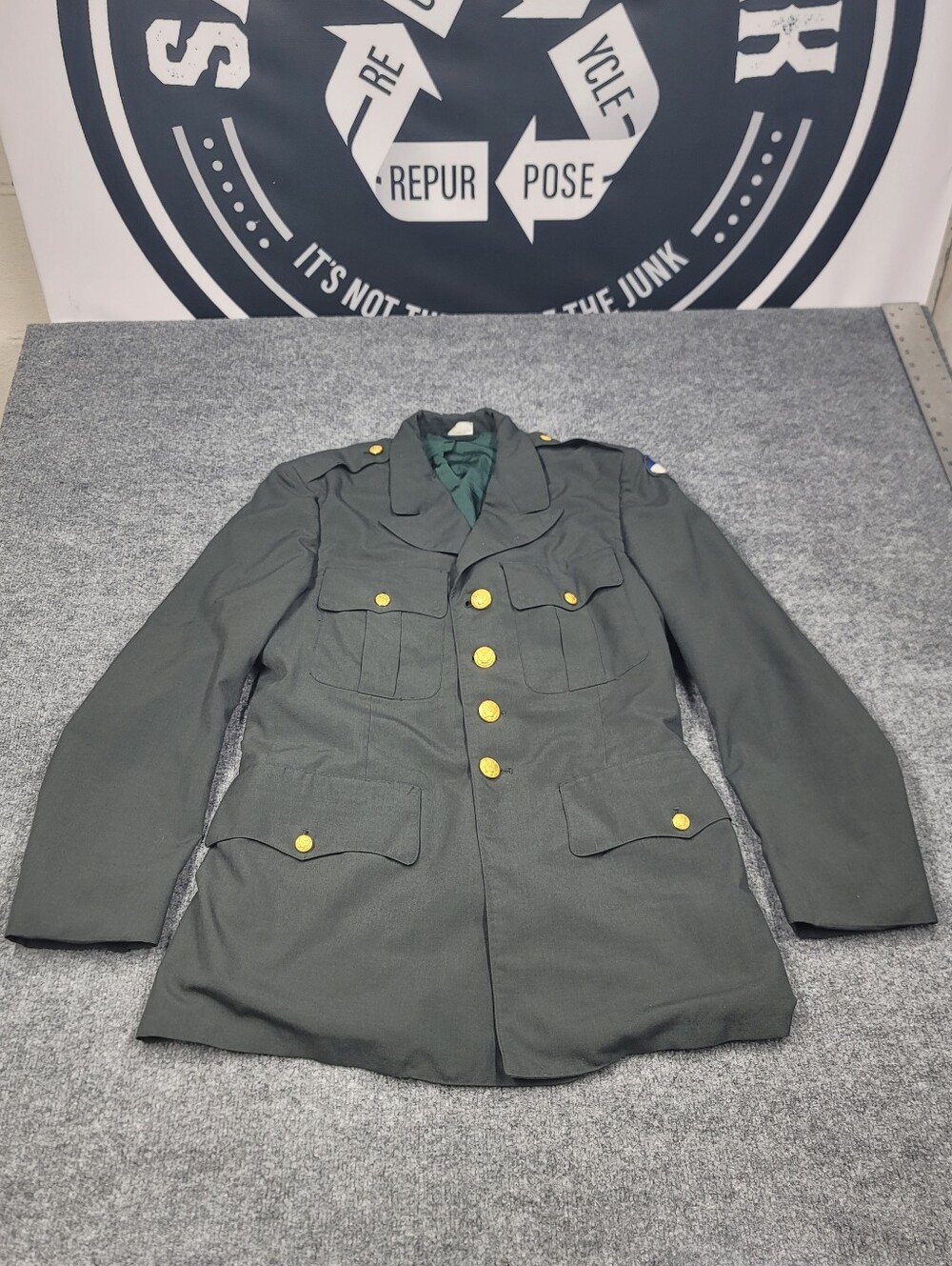 Vintage 60s-70s US Army Dress Jacket  W/ Patch Forscom Ground Forces 38R